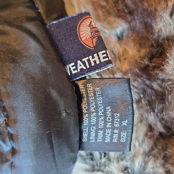 Mens Weatherproof fur winter hat with fur ear protection. Only used a few times. - Picture 5 of 7